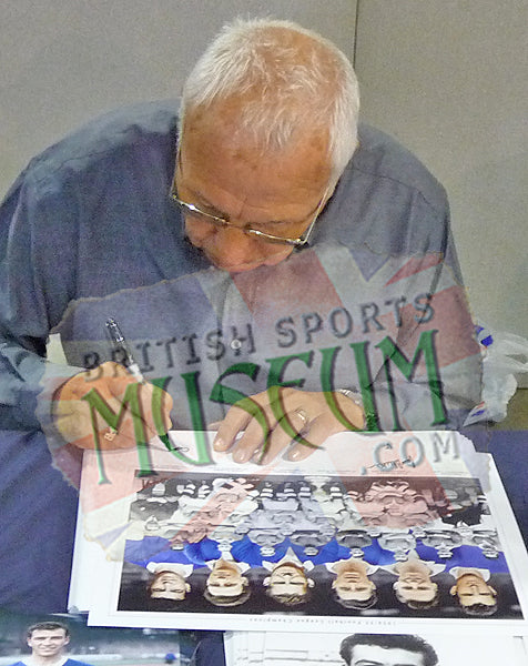 Chelsea 1954/55 League Champions Hand Signed by 6 Legends Montage 23x19in Framed