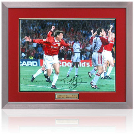 Teddy Sheringham Manchester United Hand Signed 1999 Champions League Photograph 23x19" Framed