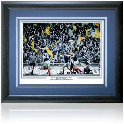 John Robertson Scotland Legend Hand Signed Wembley 1981 Photograph 23x19" Framed