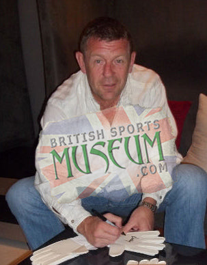Andy Goram Hand-Signed Goalkeeper Glove Framed Display Rangers Legend
