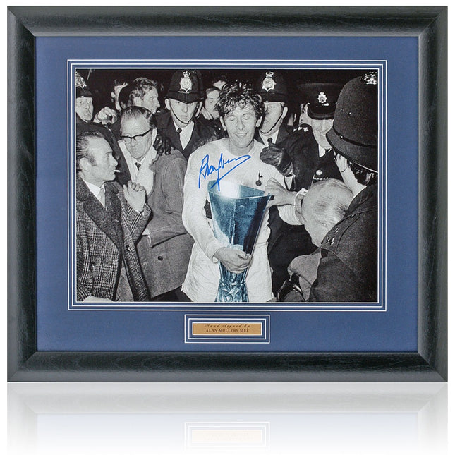 Alan Mullery Tottenham Hotspur Legend Hand Signed Photograph 23x19" Framed