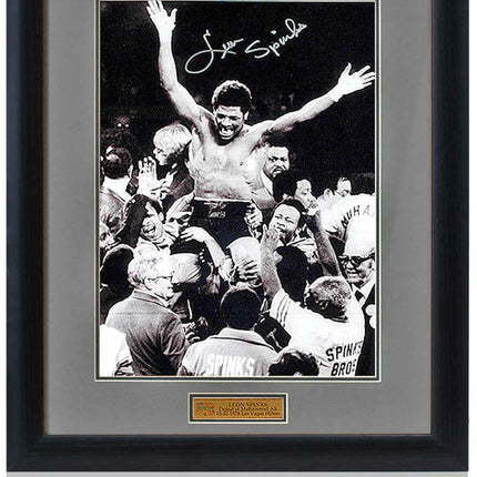 Leon Spinks Boxing Legend Hand Signed vs Ali Photograph 23x19" Framed